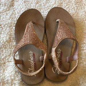 skechers yoga foam rose gold